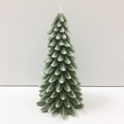 Albero brinato grande verde