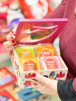 Cofanetto in legno 4...