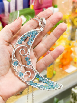 Collana con ciondolo luna...