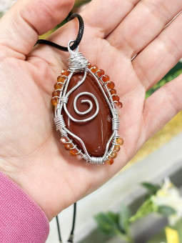 Collana regolabile con...