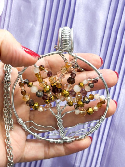 Collana lunga con ciondolo...